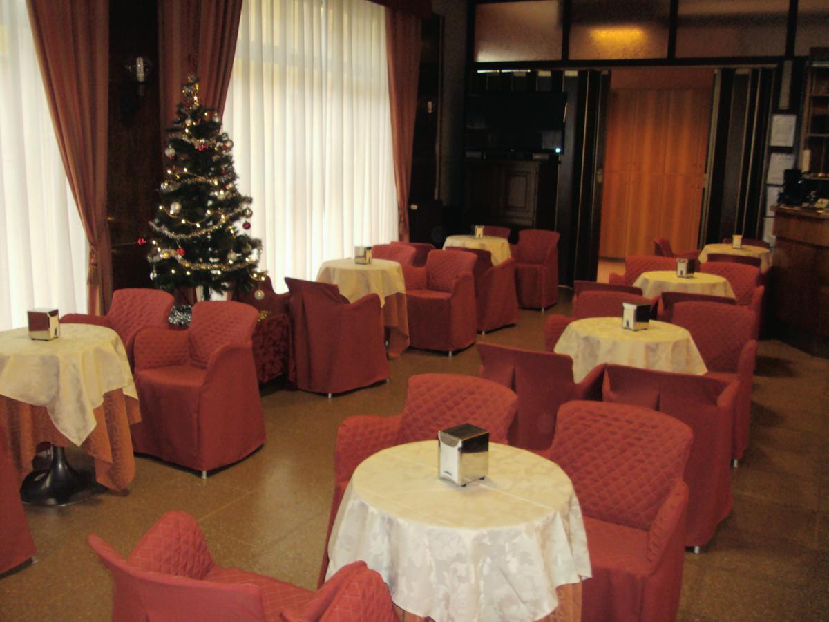 Hotel Ristorante Vittoria Santhià Buitenkant foto
