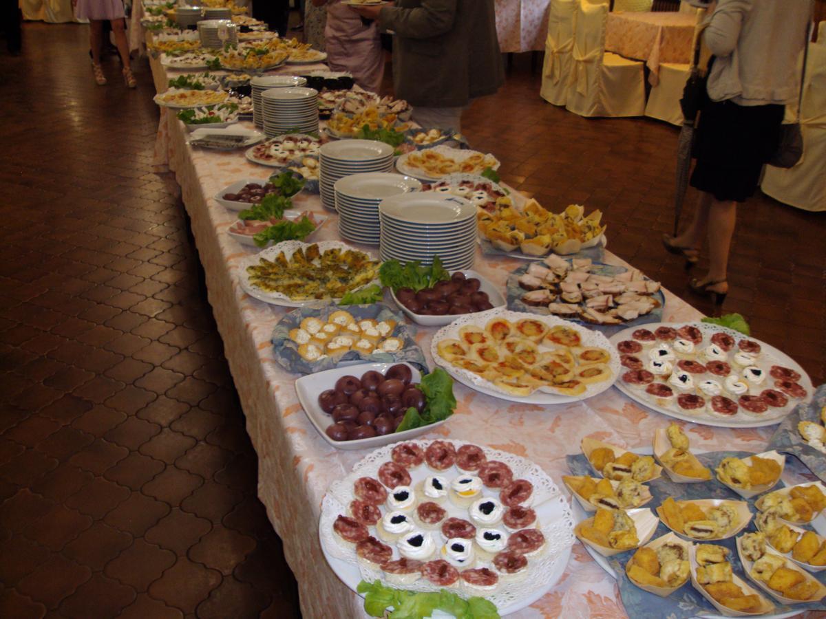 Hotel Ristorante Vittoria Santhià Buitenkant foto