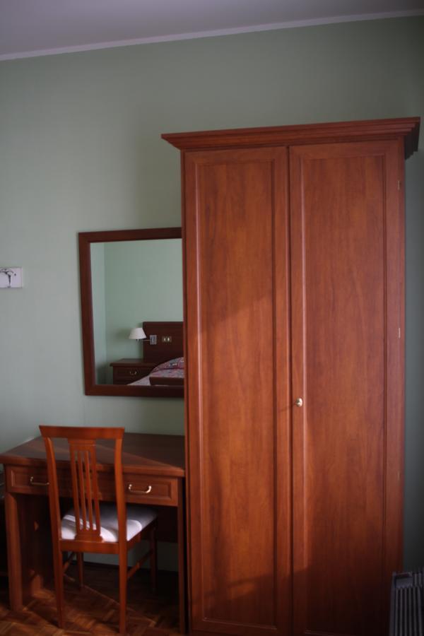 Hotel Ristorante Vittoria Santhià Buitenkant foto