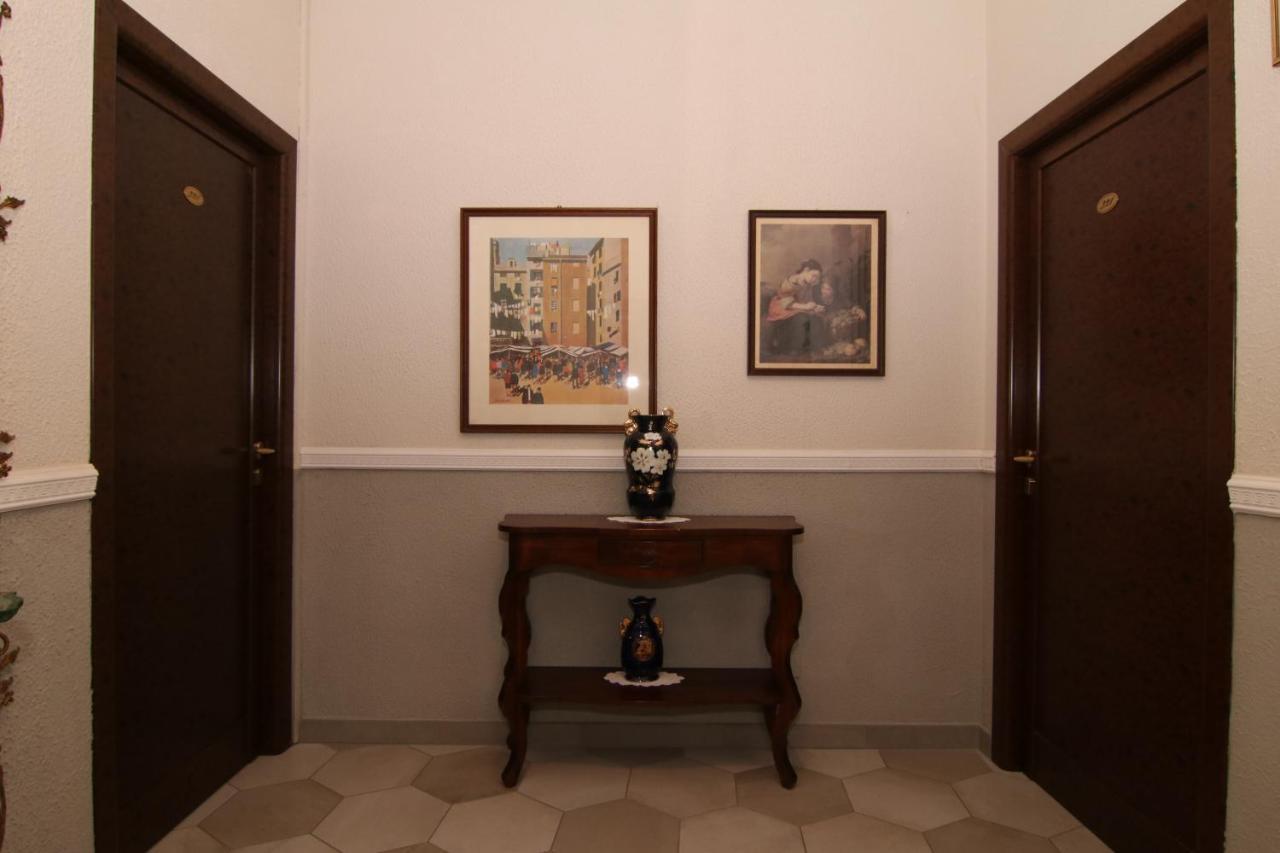 Hotel Ristorante Vittoria Santhià Buitenkant foto